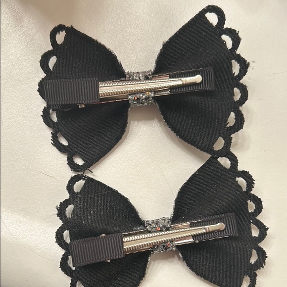 Silver Decorative Hair Bows with Intricate Texture and Classic Butterfly Shape - Picture 2 of 2